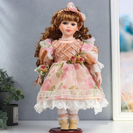 Фарфоровая кукла керамика Регина в карамельном платье с цветком 40 см 6260938