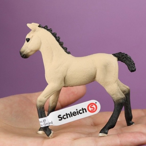 Фигурка Ганноверский буланый жеребенок Schleich 13929