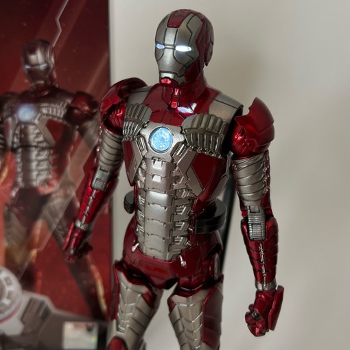 Фигурка Железный человек Marvel ZD Toys 1907-05 Mark 5 свет