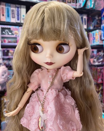 Кукла Блайз блондинка в розовом платье с сумочкой