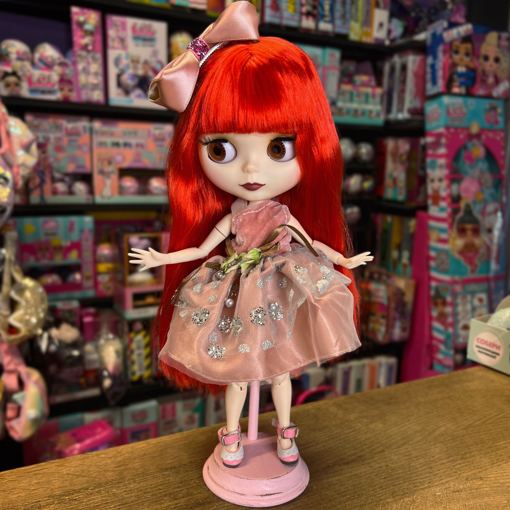 Кукла Блайз рыжая в розовом платье