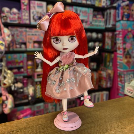 Кукла Блайз рыжая в розовом платье