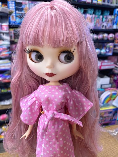 Кукла Блайз с розовыми волосами в платье горошик