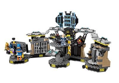 Лего 70909 Нападение на Бэтпещеру Lego Batman Movie