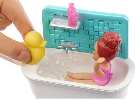 Набор кукла Барби Няня Скиппер с малышкой и ванной FXH05