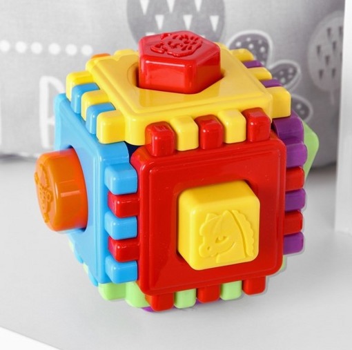 Развивающая игрушка Логический куб Геометрик 10,5х10,5х10,5 см Альтернатива 2875421