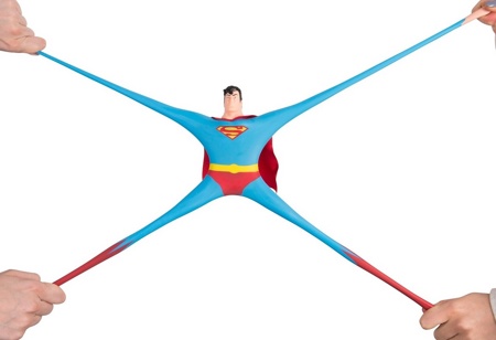 Тянущаяся фигурка Стретч Супермен Stretch Armstrong 37170